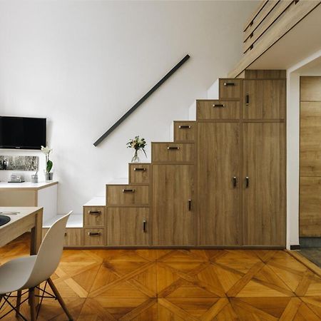 Cozy & Comfortable Apt Walking Anywhere You Want Sen Praga Esterno foto