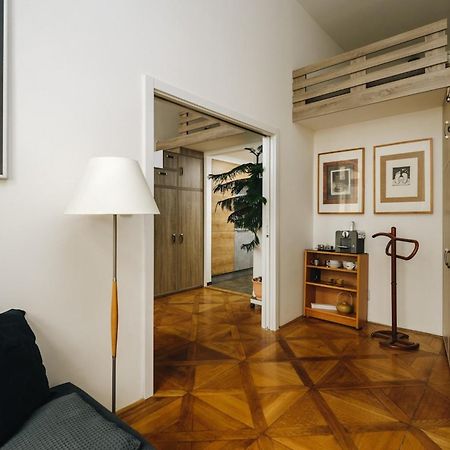 Cozy & Comfortable Apt Walking Anywhere You Want Sen Praga Esterno foto